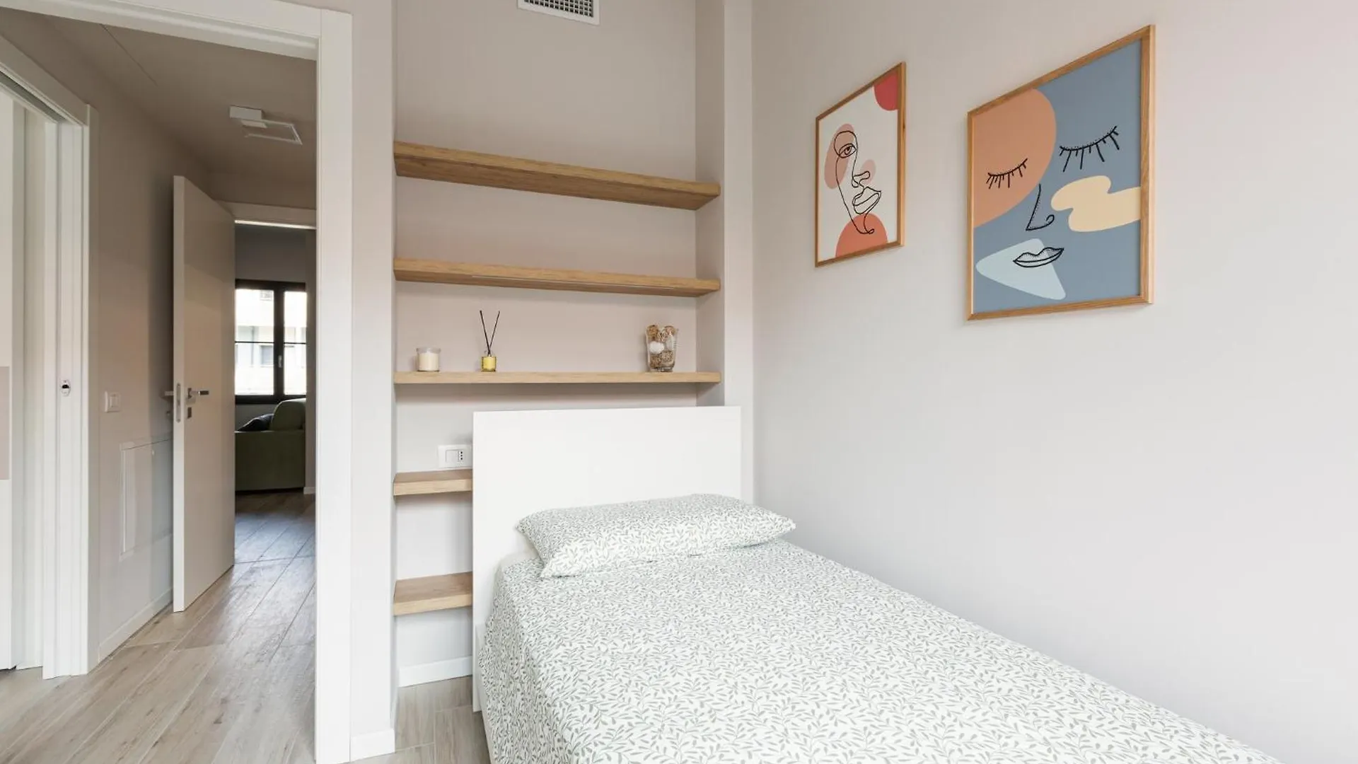 Διαμέρισμα Superior Apt With Veranda And Shared Swimming Pool Μιλάνο Ιταλία