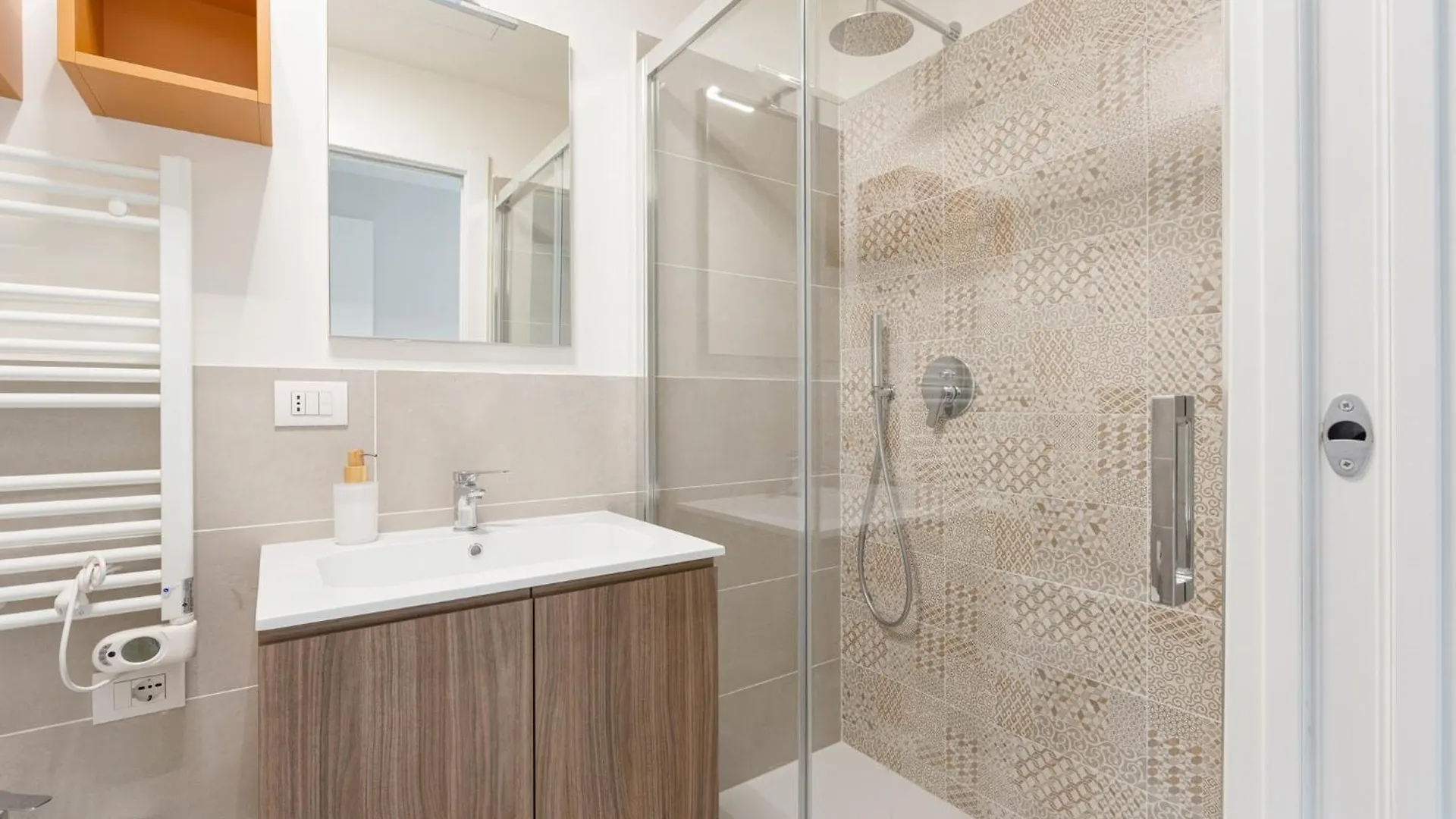 Superior Apt With Veranda And Shared Swimming Pool 밀라노 아파트