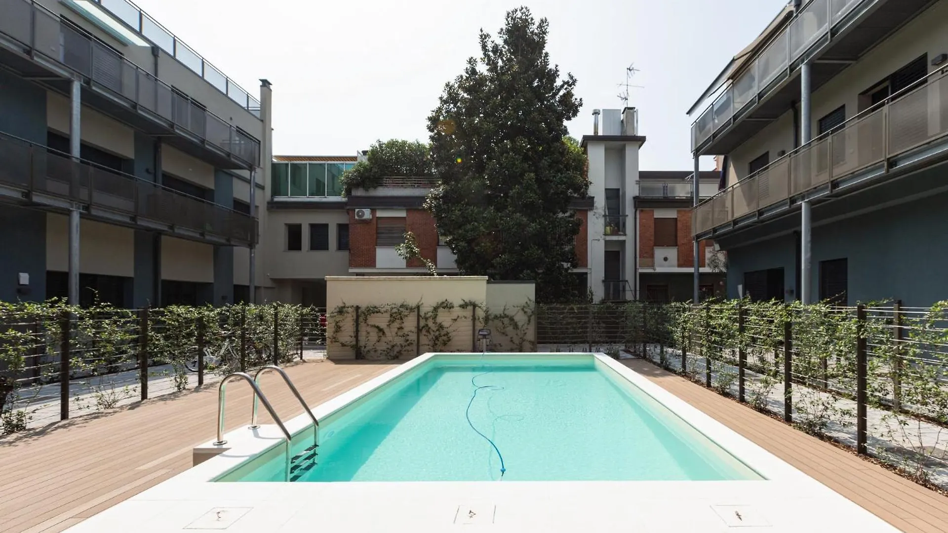 Superior Apt With Veranda And Shared Swimming Pool 밀라노 이탈리아